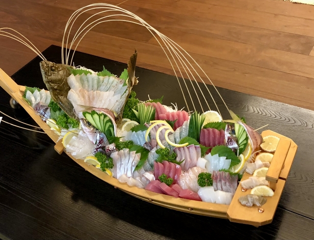 Sashimi platter for large groups
