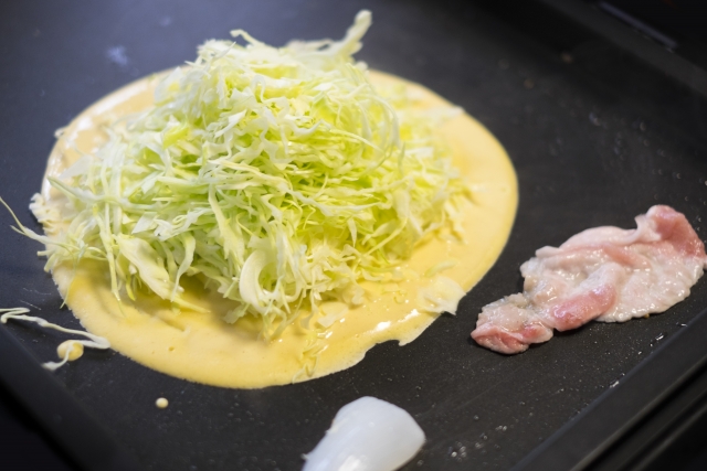 Start making Hiroshima-style okonomiyaki